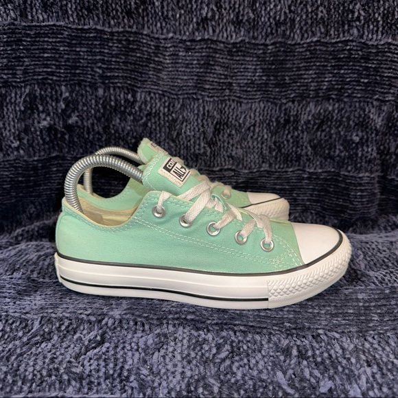 Converse Chuck Taylor OX Sneakers in Beach Glass Women's 6 136565F - Picture 1 of 8